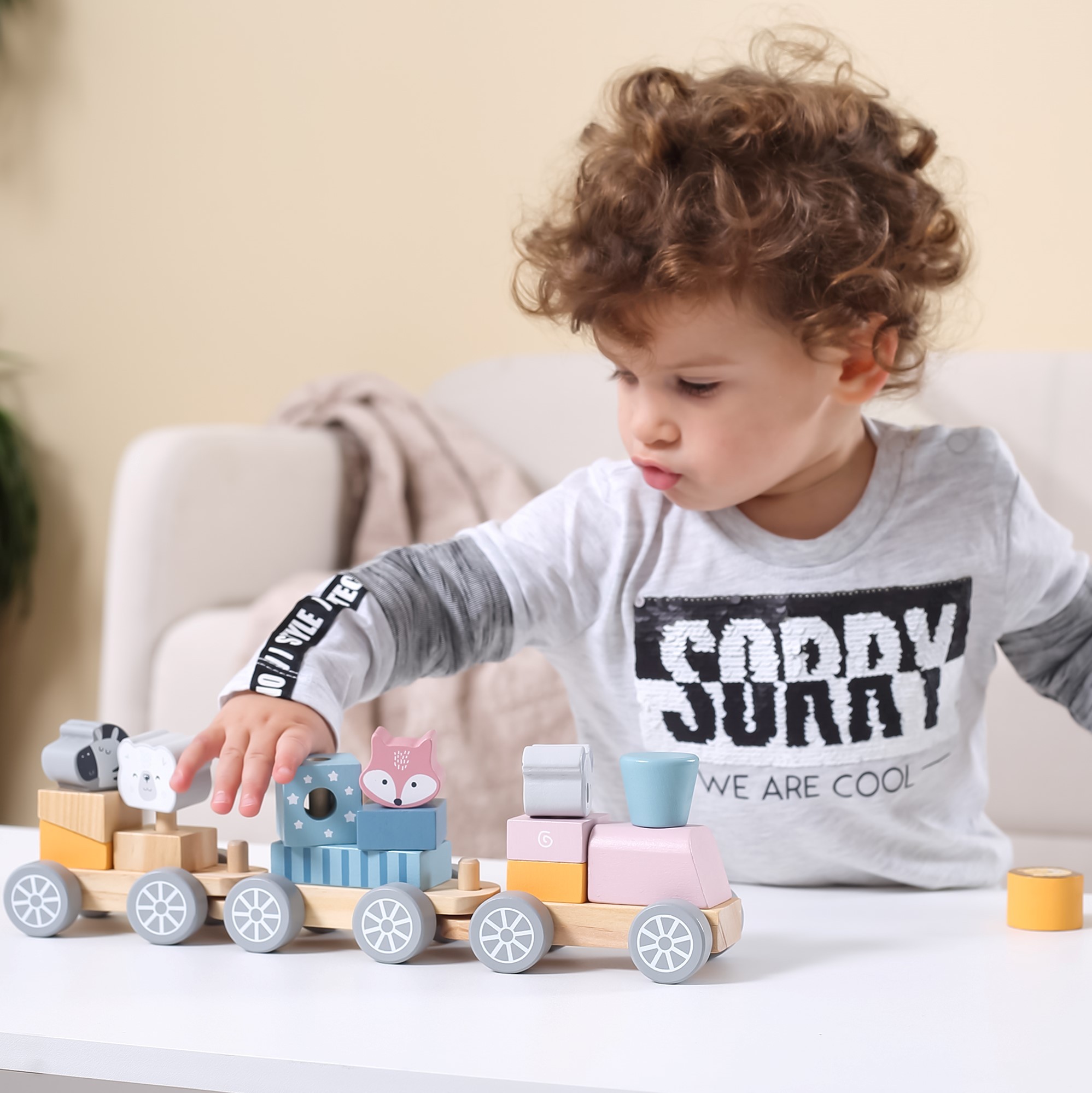 VIGA PolarB Wooden Train with Carriages and Animals for Montessori Stacking - Slika 5