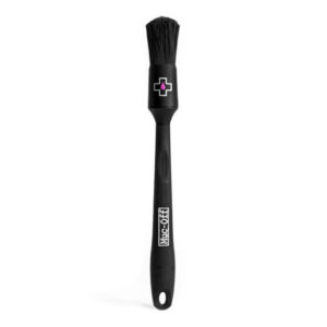 Drivetrain detailing brush MUC-OFF