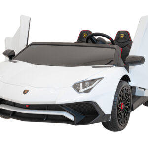Vehicle Lamborghini Aventador SV White