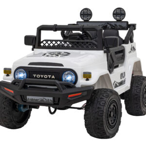 Toyota FJ Cruiser White