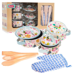 A set of aluminum pots + accessories