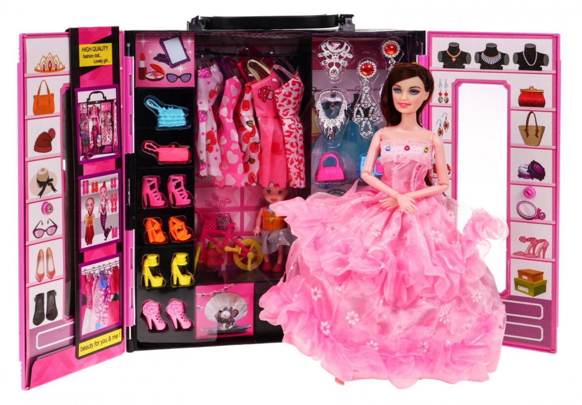 Dressing room + Doll