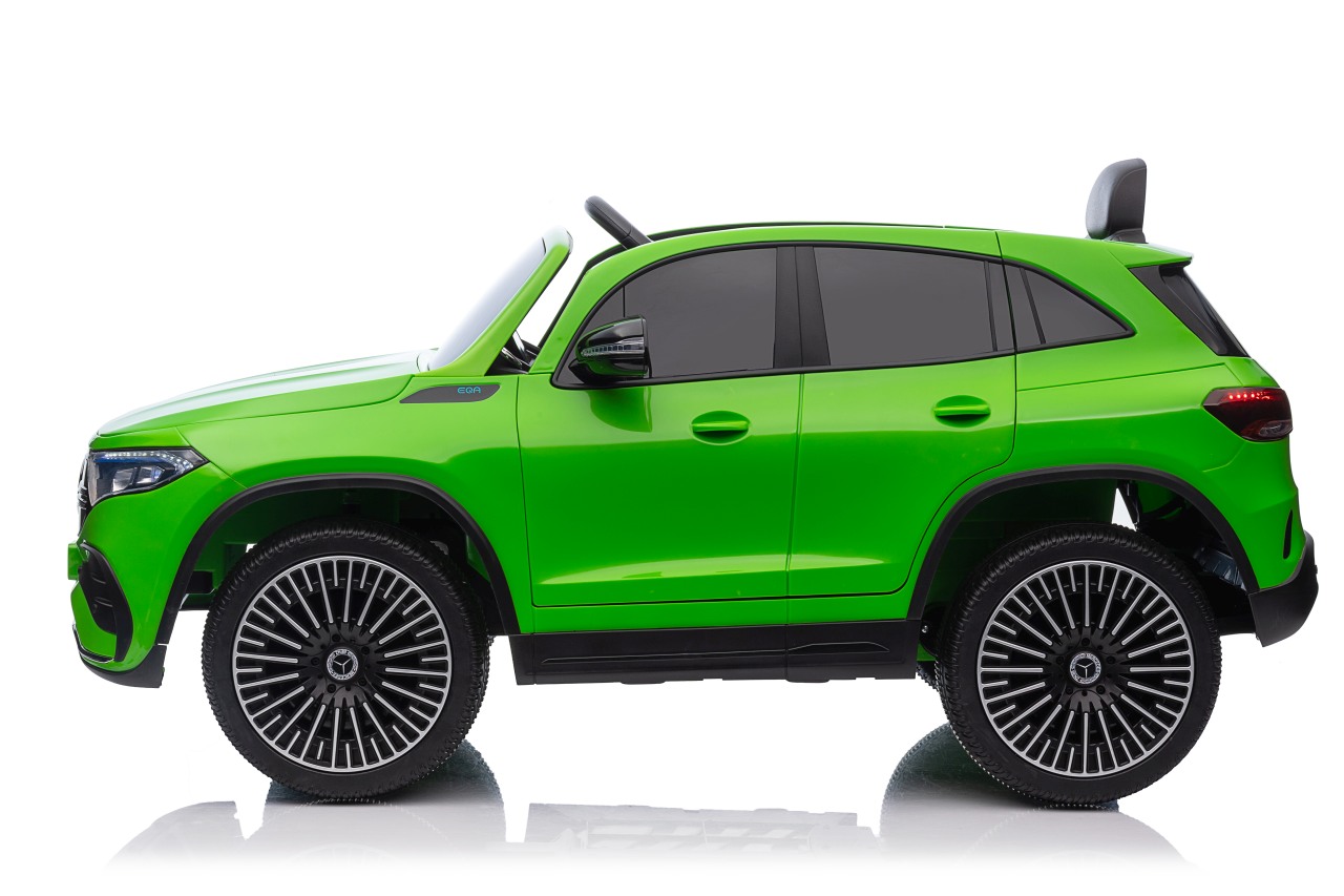 Vehicle Mercedes Benz EQA 250 Green