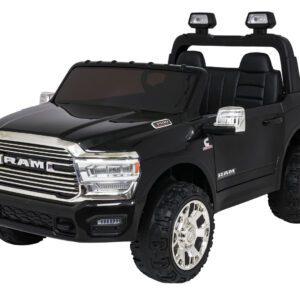 RAM 3500 crna vozilo