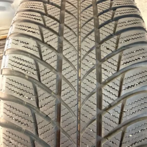 Zimske gume Bridgestone 225/50r17