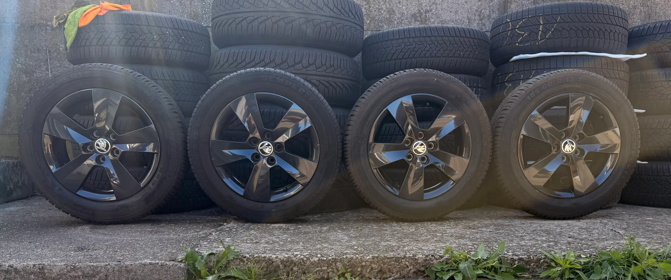 ALU FELGE ŠKODA 15" 5X100 GUME ZIMSKE 185-60-R15