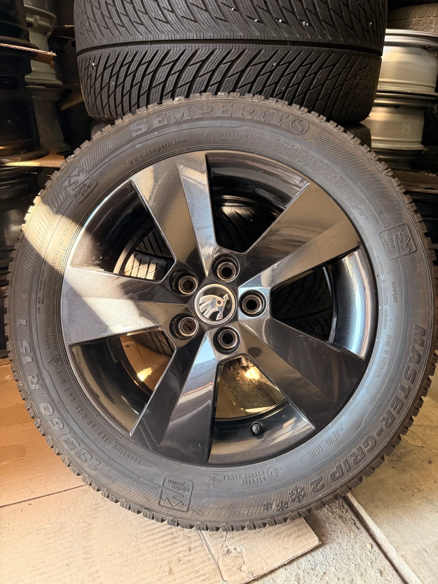 ALU FELGE ŠKODA 15" 5X100 GUME ZIMSKE 185-60-R15 - Slika 5